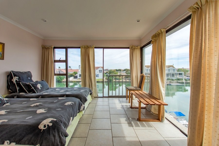 11 Bedroom Property for Sale in Port Owen Western Cape